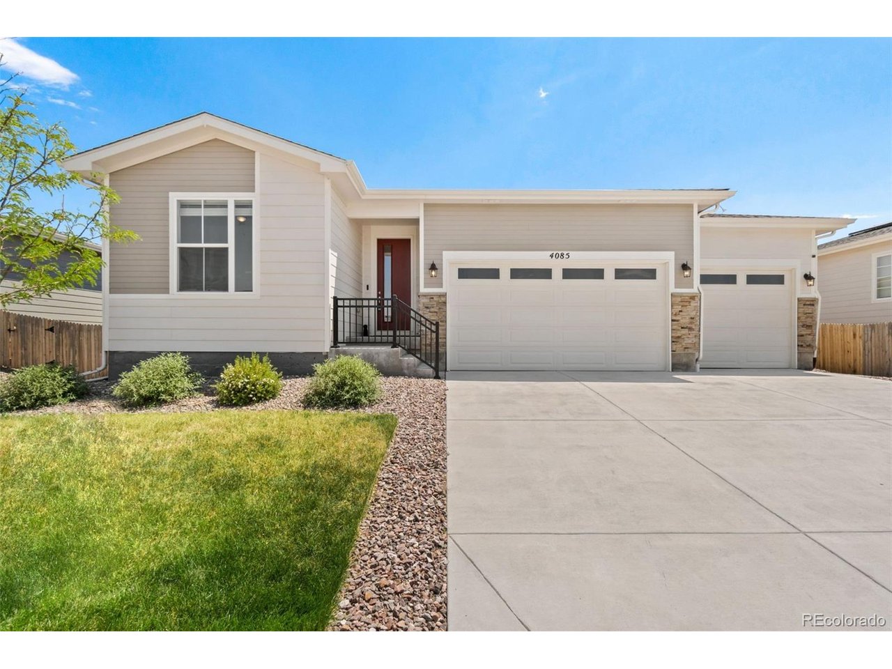 Photo of 4085 Castle Vista Dr Castle Rock CO 80104