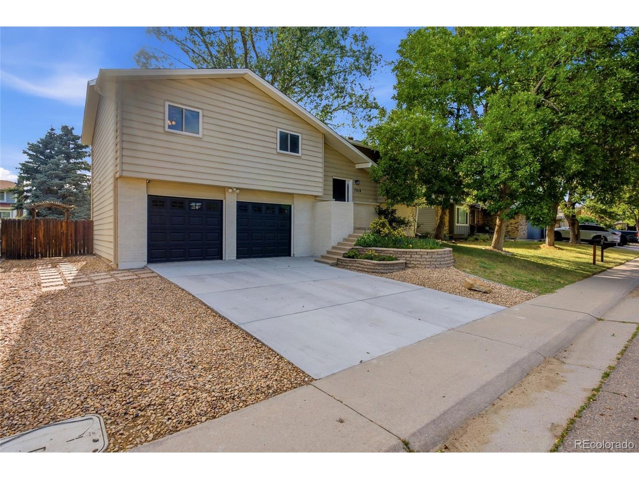 Photo of 7019 S Allison Way Littleton CO 80128