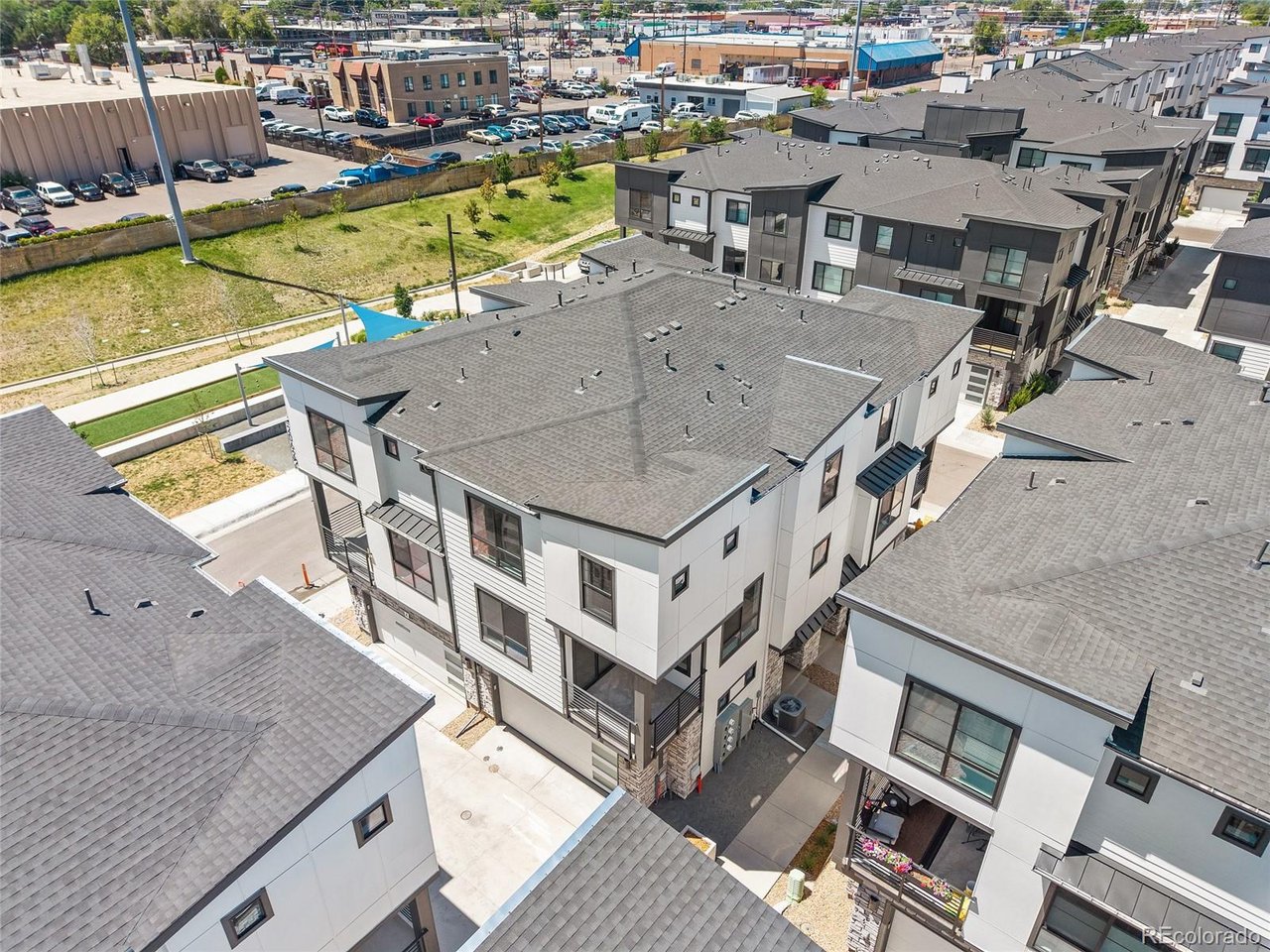 Photo of 2062 S Holly St #2 Denver CO 80222