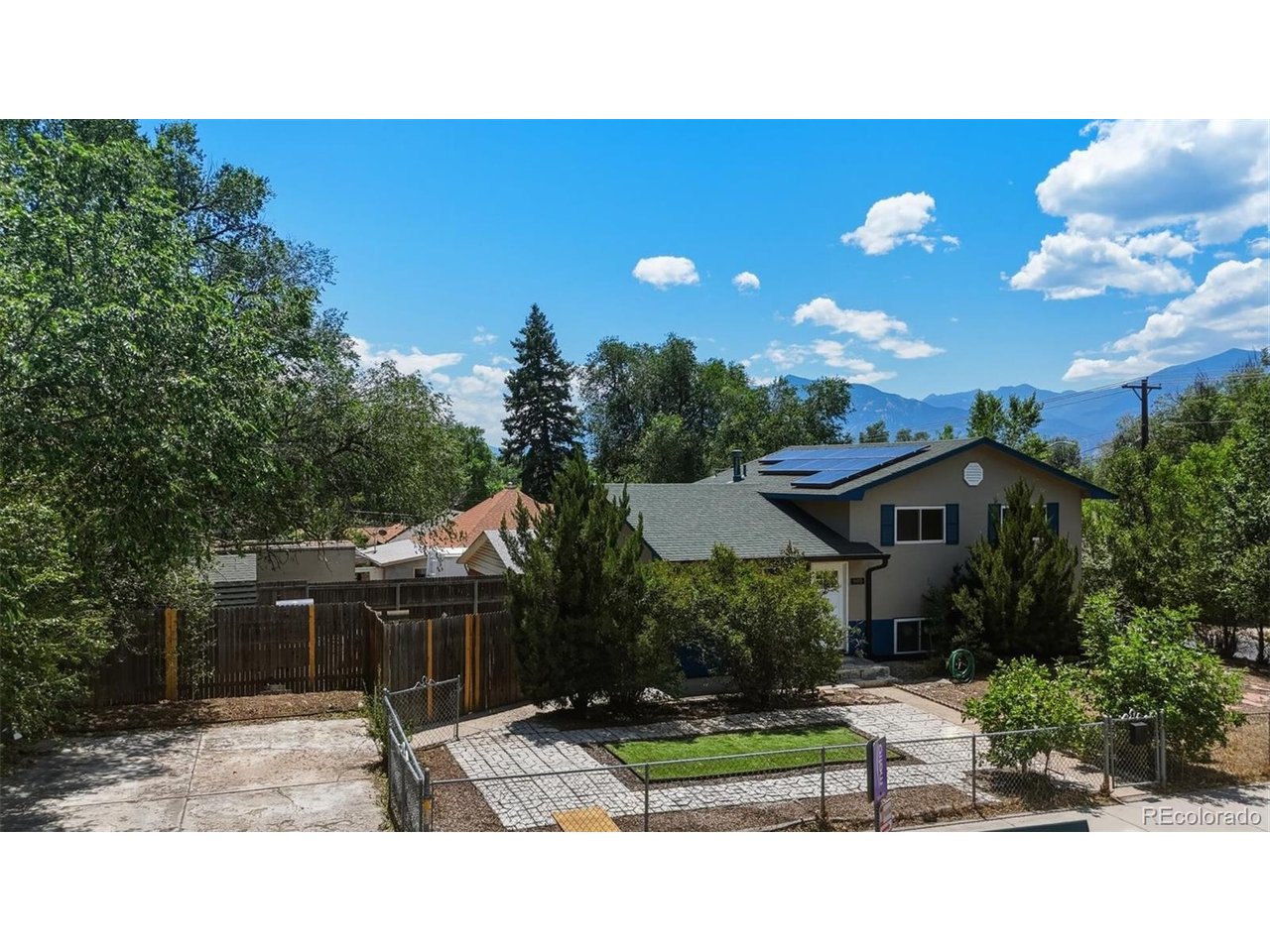 Photo of 905 E Costilla St Colorado Springs CO 80903