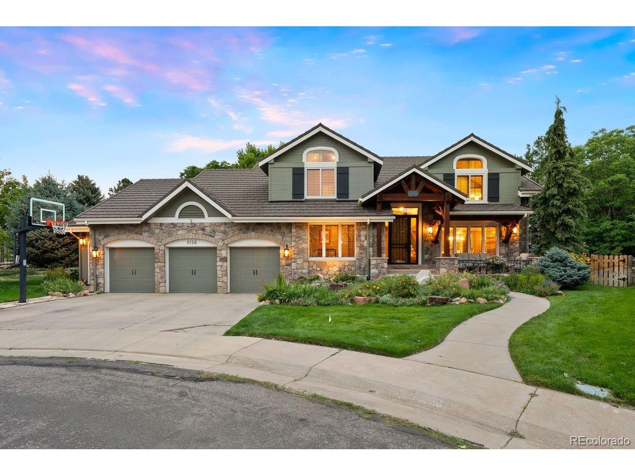 Photo of 8126 S Glencoe Ct Littleton CO 80122