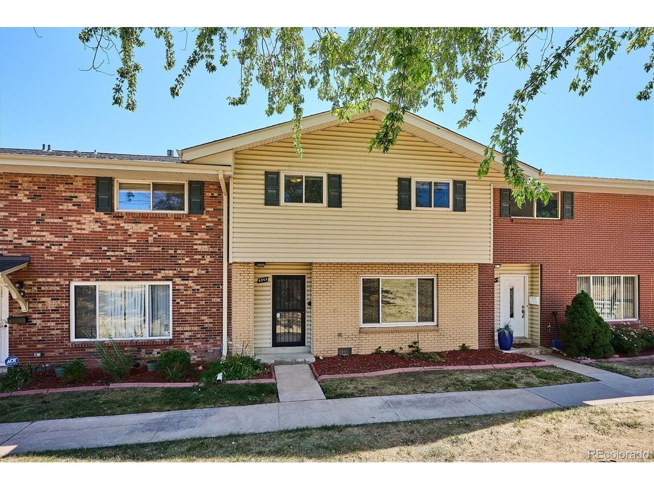 Photo of 3952 S Yosemite St Denver CO 80237