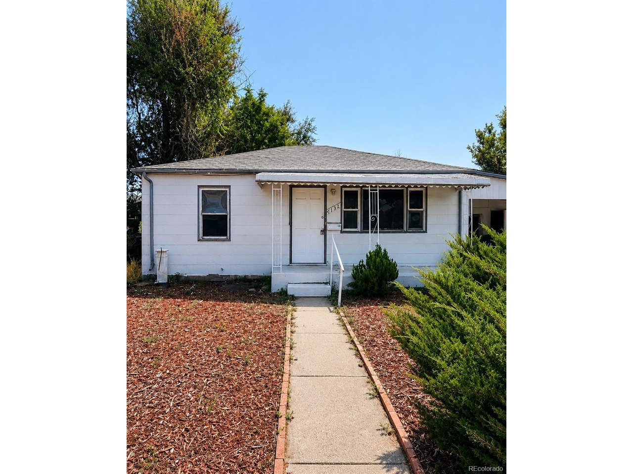 Photo of 1732 Clinton St Aurora CO 80010