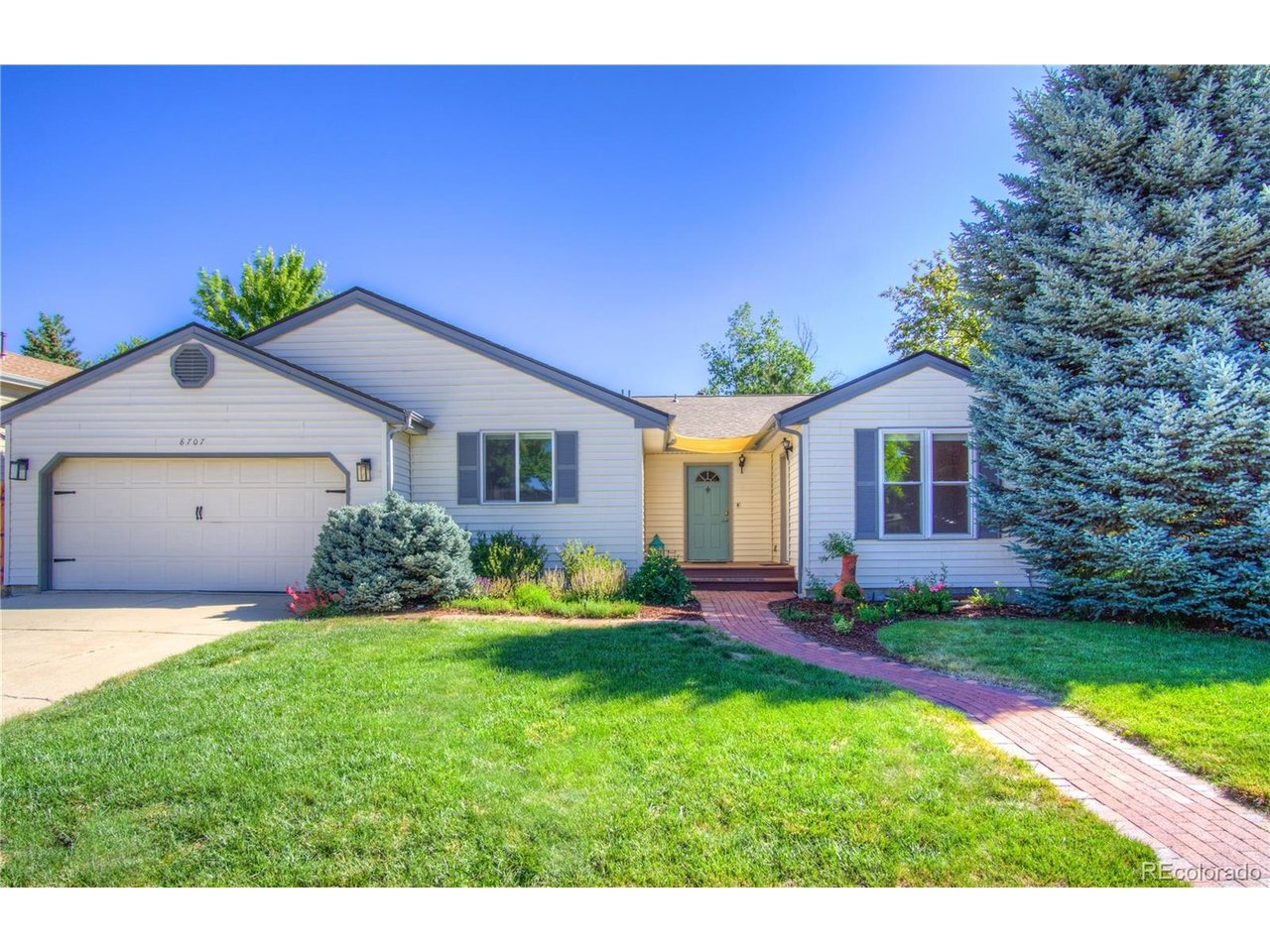 Photo of 8707 W Glasgow Pl Littleton CO 80128