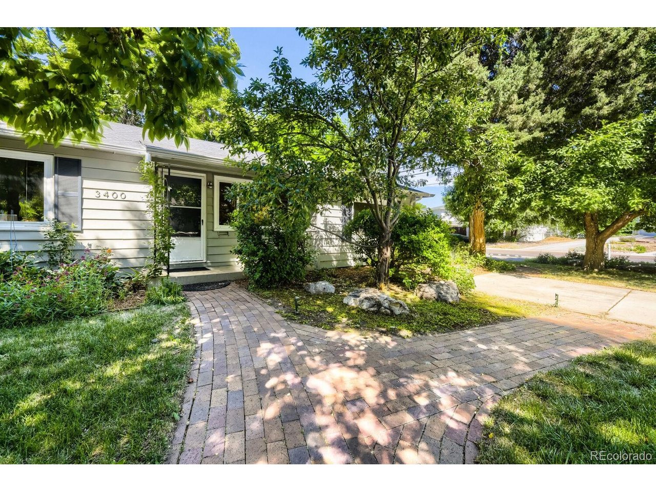 Photo of 3400 E Nielsen Ln Denver CO 80210