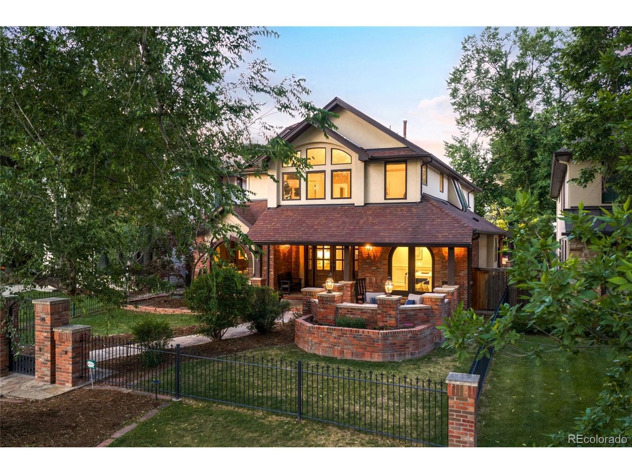 Photo of 2534 S Saint Paul St Denver CO 80210