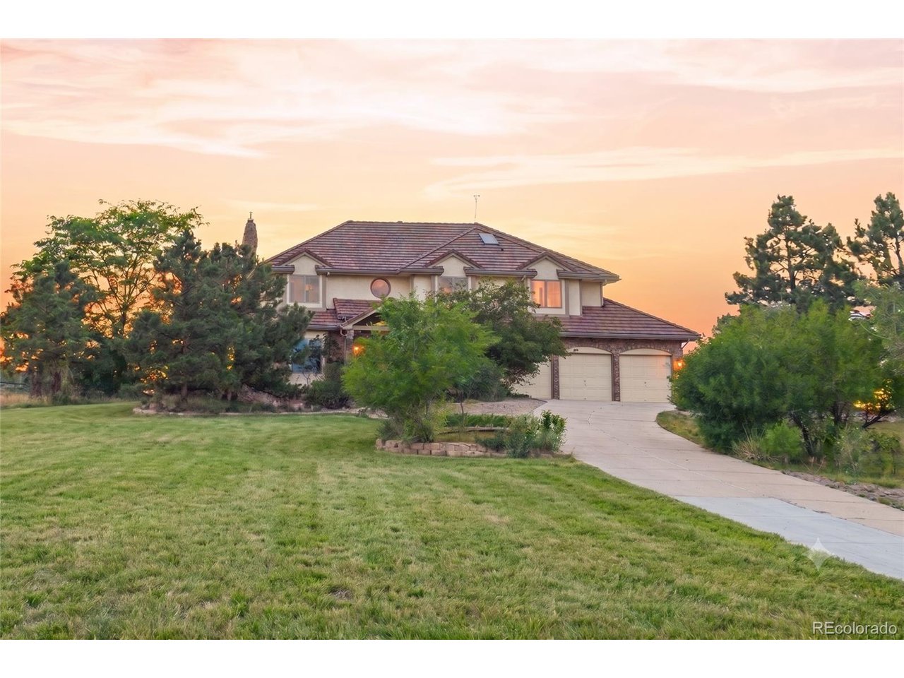 Photo of 6929 S Chapparal Cir Centennial CO 80016