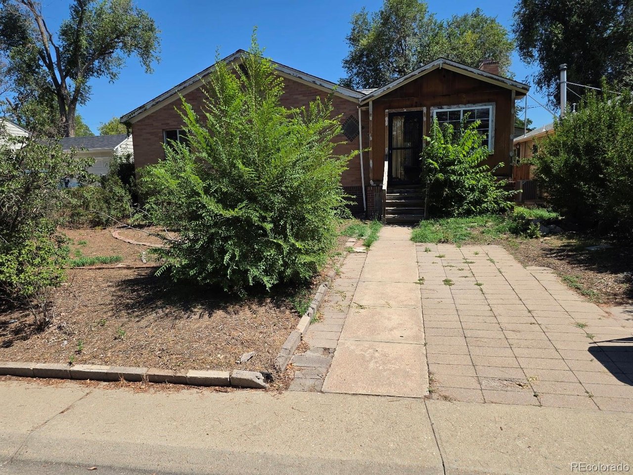 Photo of 1150 Roslyn St Denver CO 80220