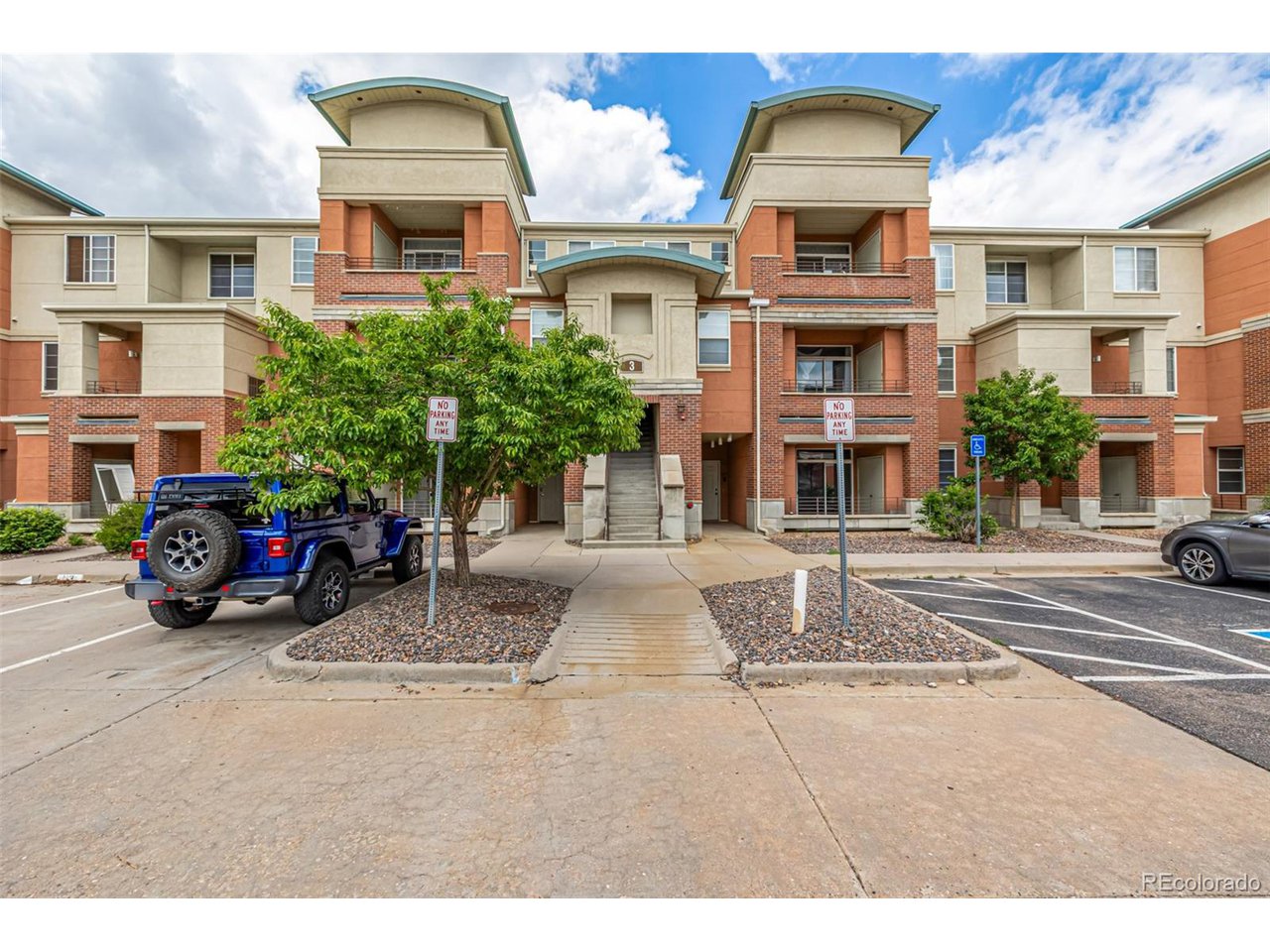 Photo of 4100 Albion St #321 Denver CO 80216