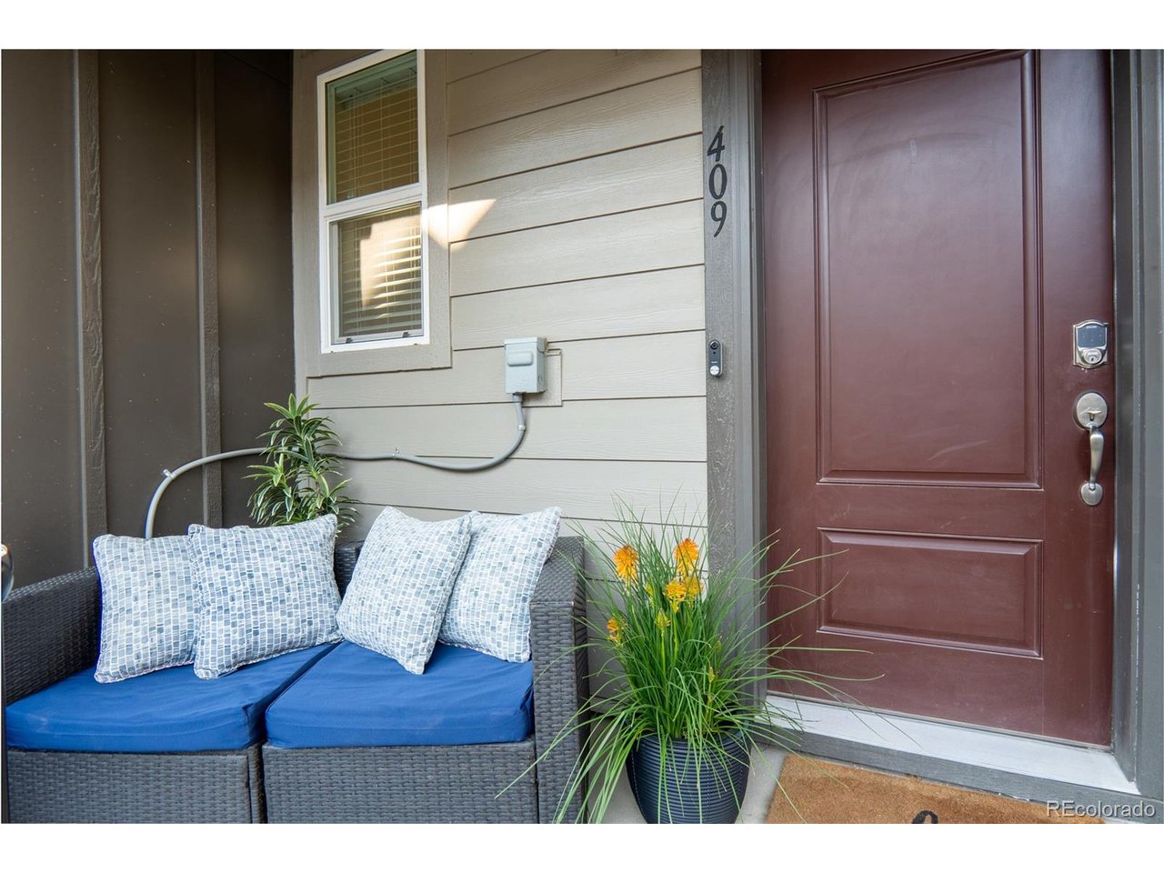 Photo of 409 Millwall Cir Castle Rock CO 80108
