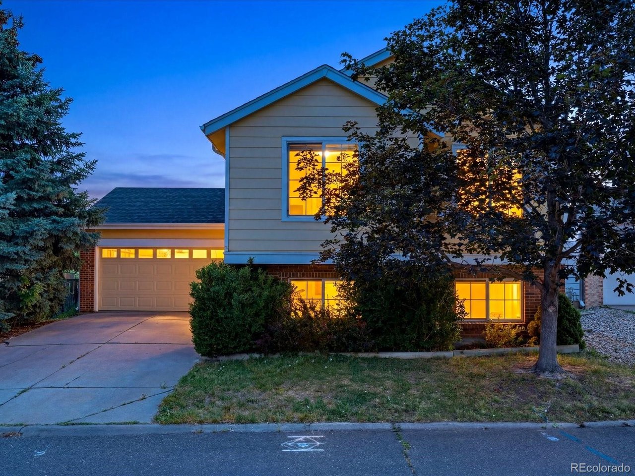 Photo of 951 Conifer Ct Littleton CO 80126