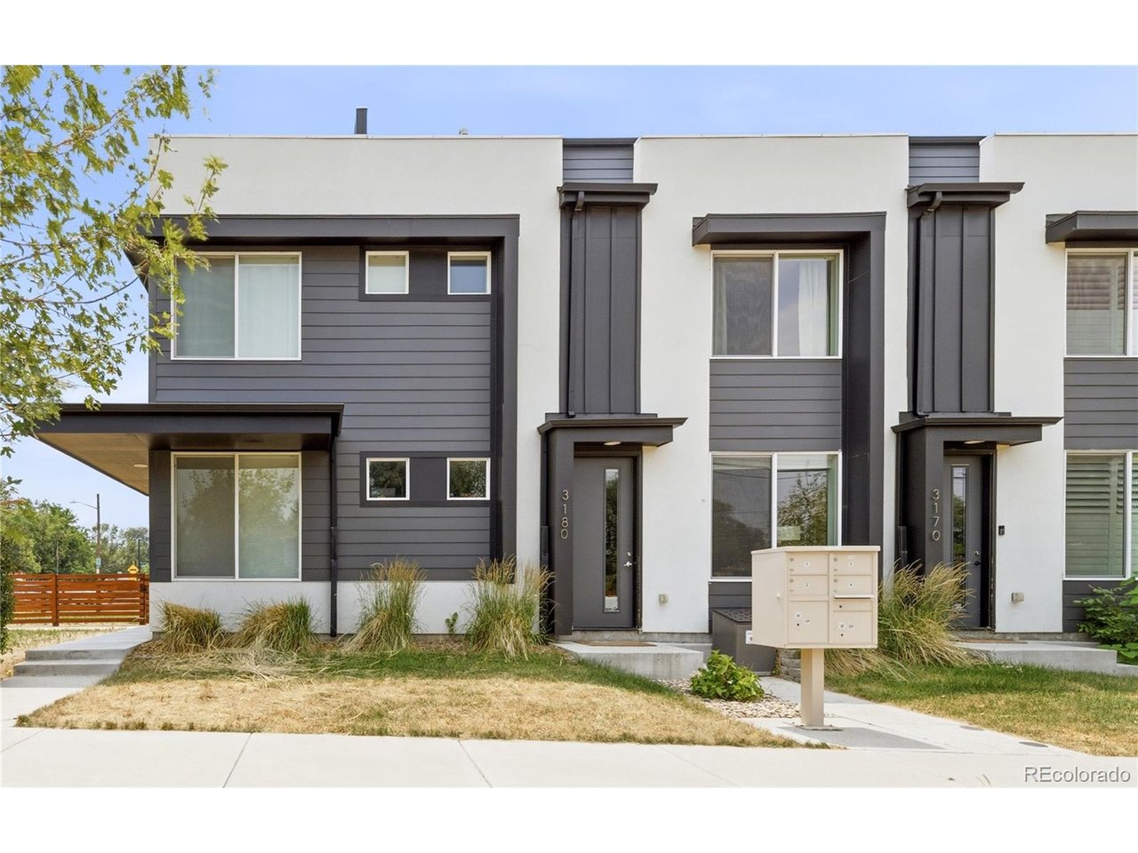 Photo of 3180 E 33rd Ave Denver CO 80205