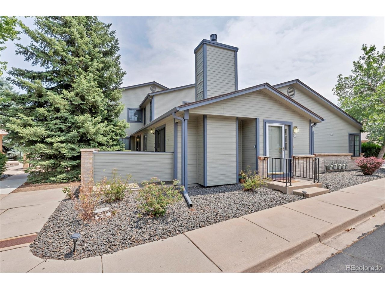 Photo of 9145 W Cedar Dr #D Denver CO 80226