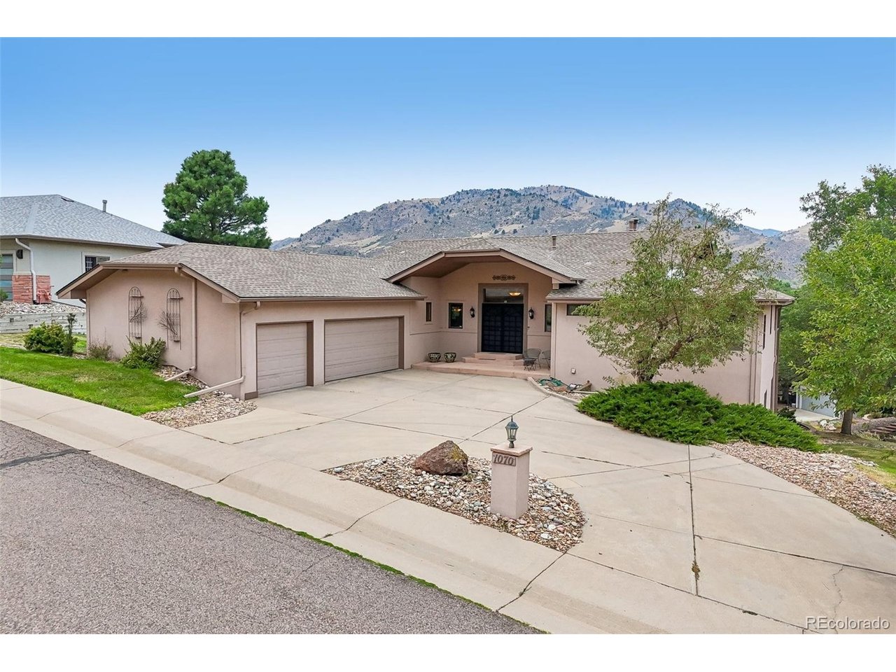 Photo of 1070 Deer Springs Ln Golden CO 80403