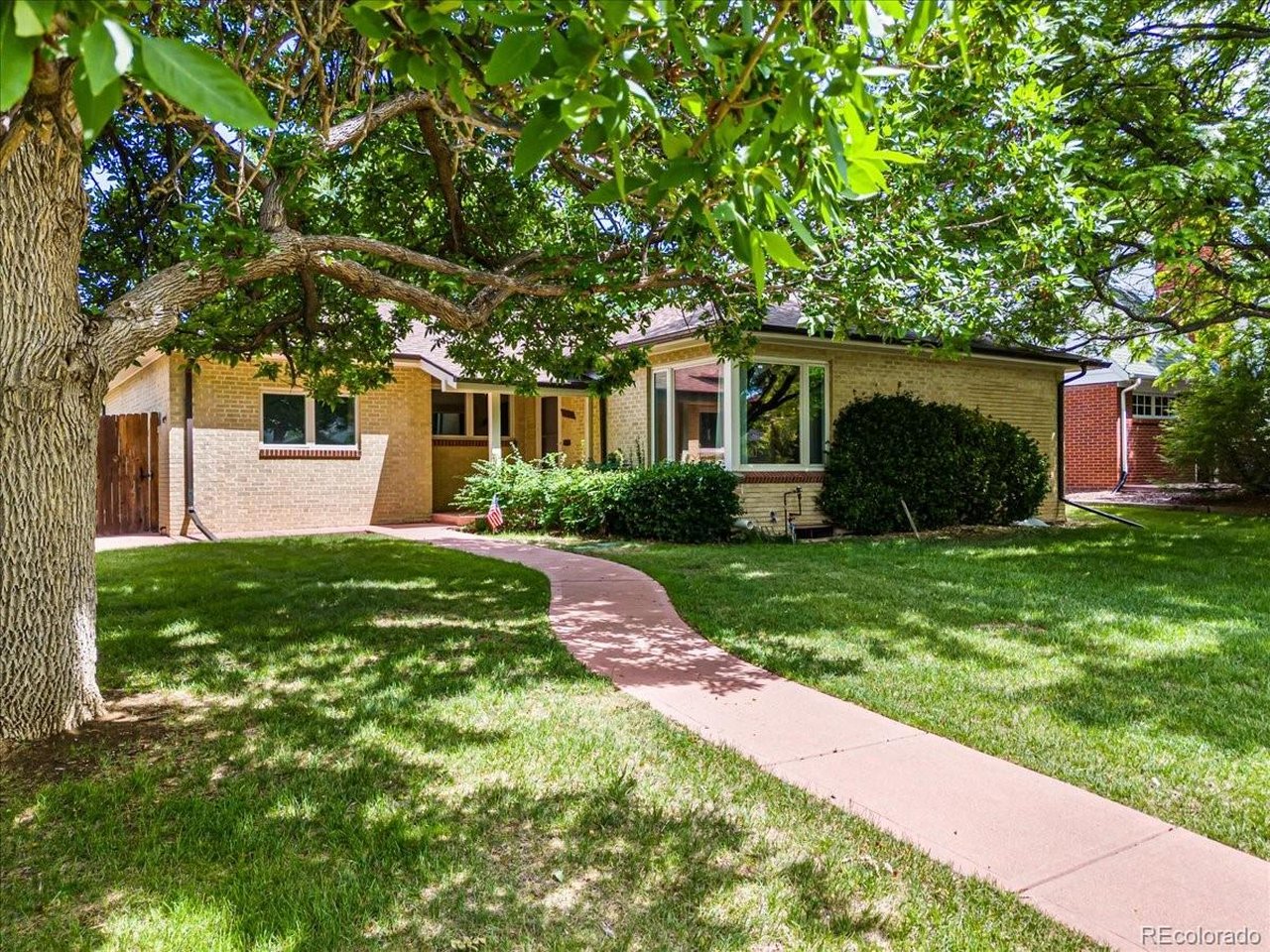 Photo of 3250 S Dexter St Denver CO 80222