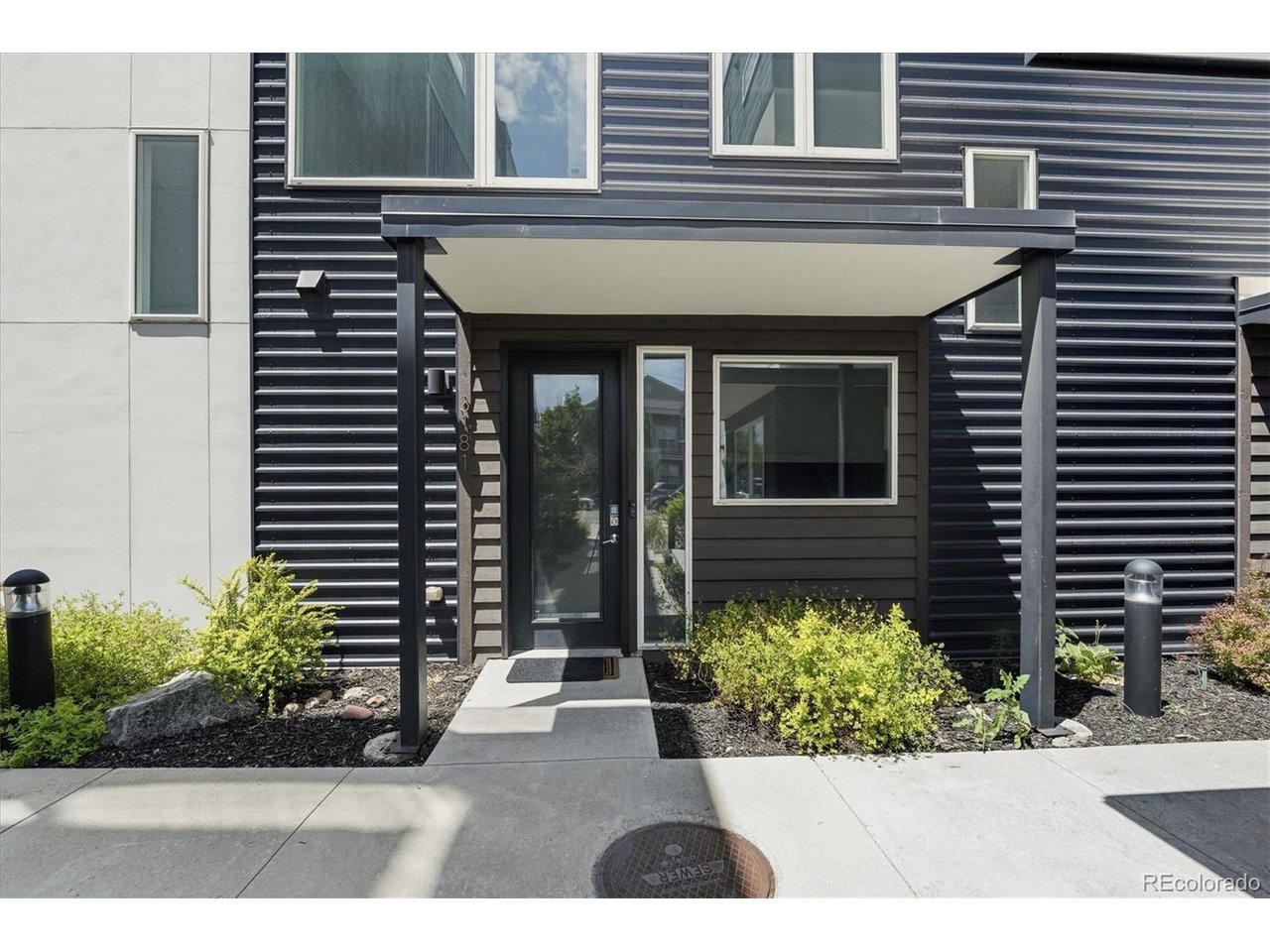 Photo of 3181 Lawrence St Denver CO 80205