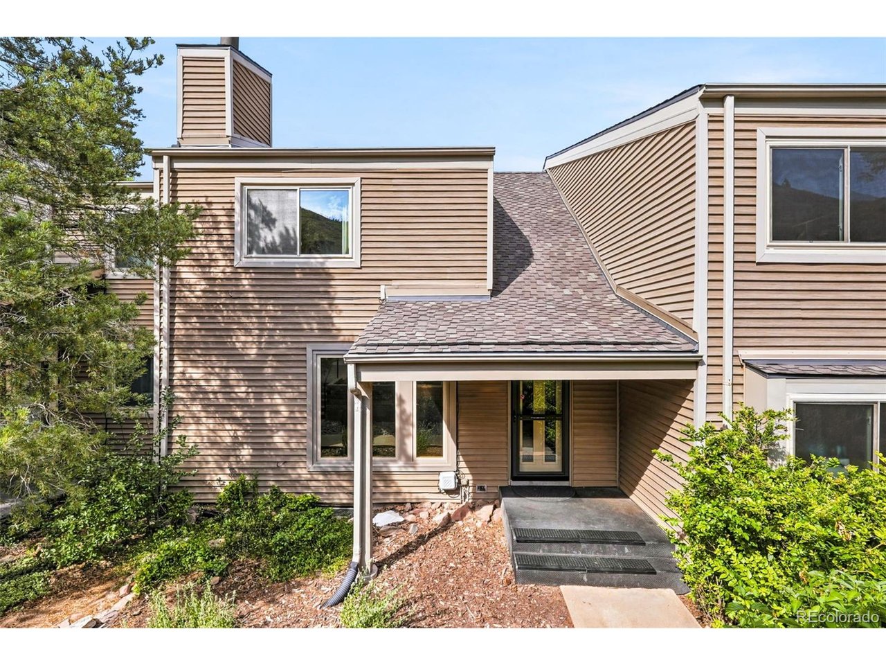 Photo of 6846 Surrey Trl Littleton CO 80125