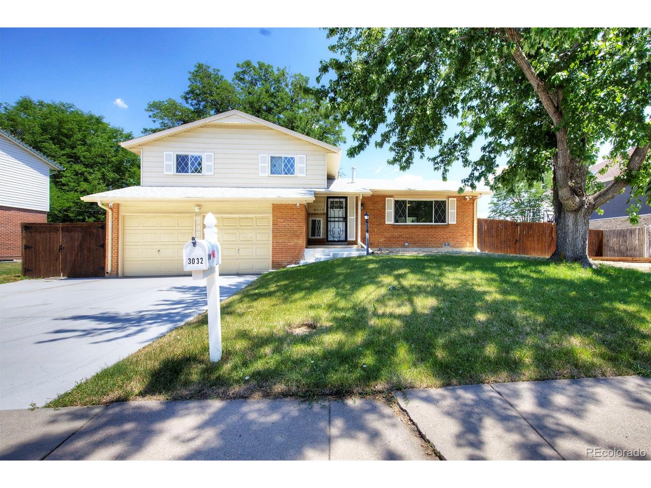 Photo of 3032 S Saulsbury St Denver CO 80227