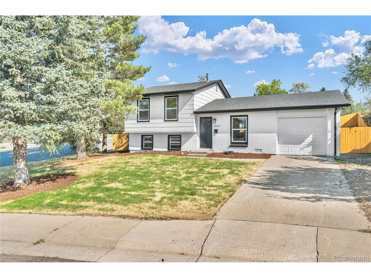 Photo of 10272 W Lehigh Ave Denver CO 80235