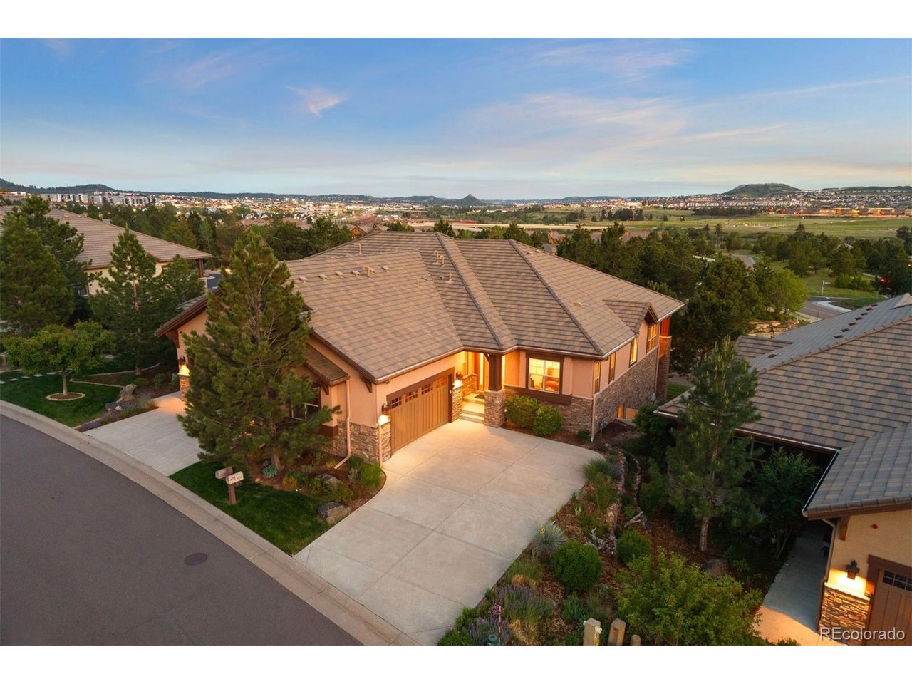 Photo of 4332 Chateau Ridge Rd Castle Rock CO 80108
