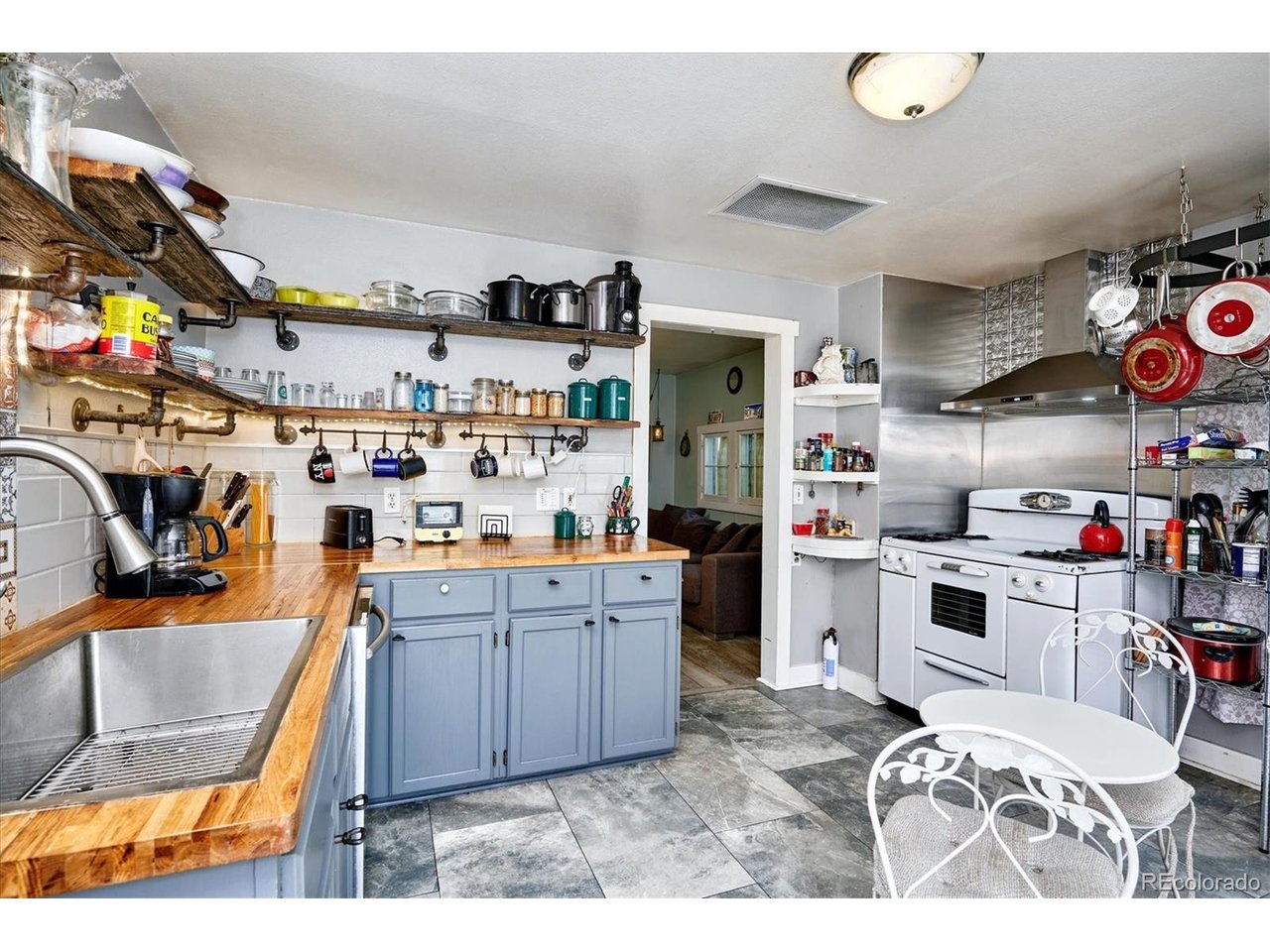 Photo of 746 Stuart St Denver CO 80204