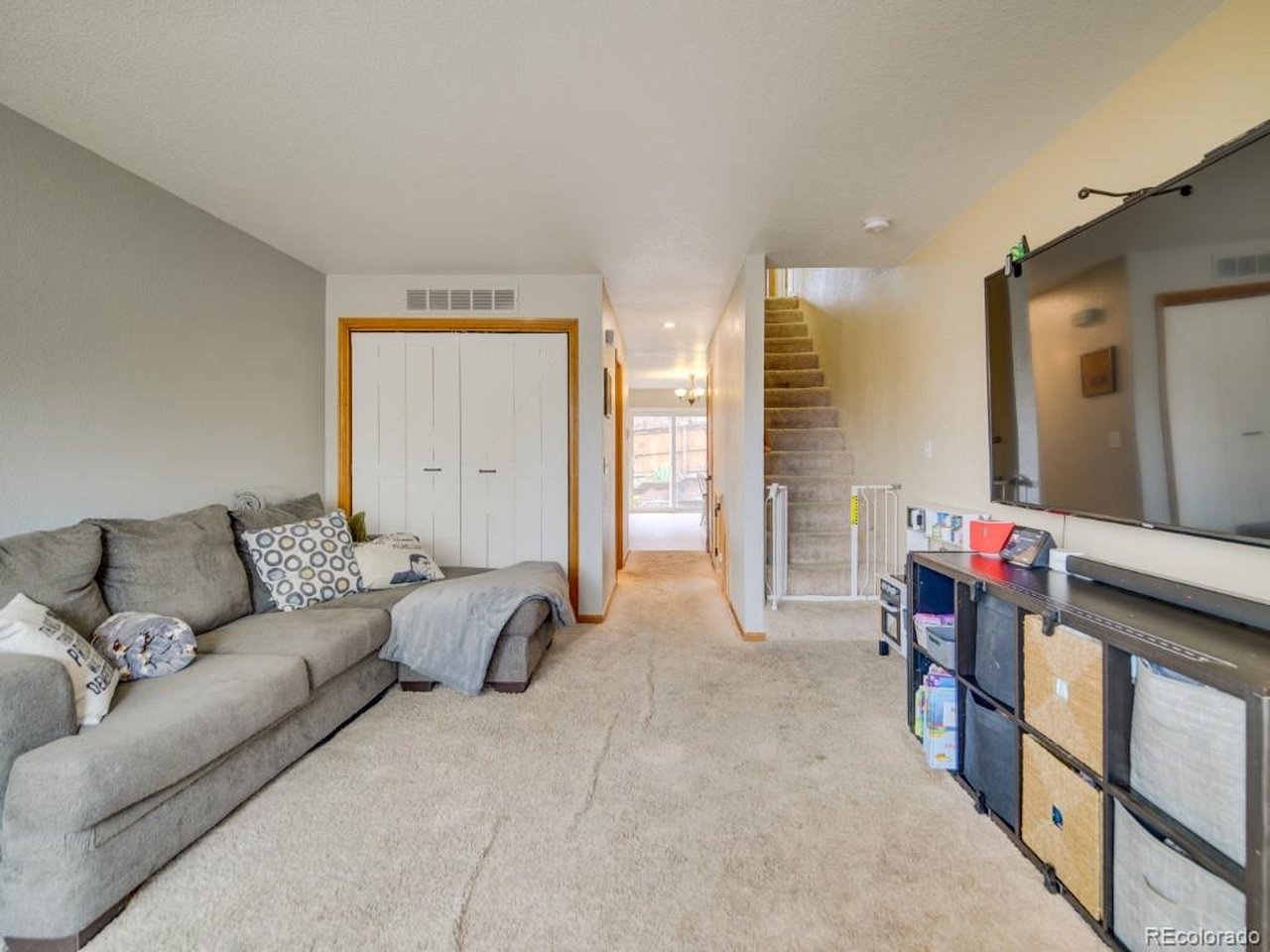 Photo of 2108 Oakcrest Cir Castle Rock CO 80104