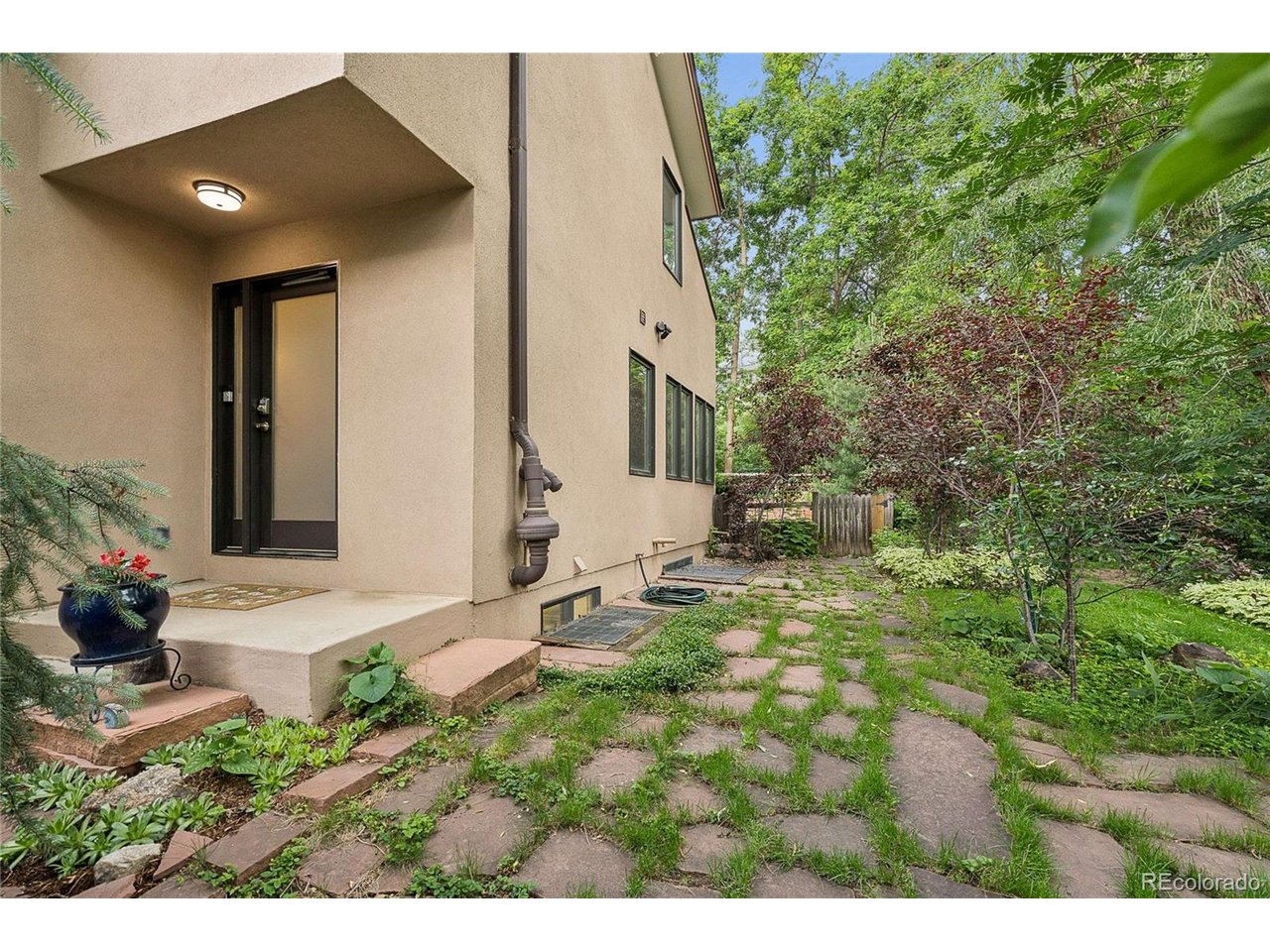 Photo of 299 Spruce Ct Boulder CO 80302