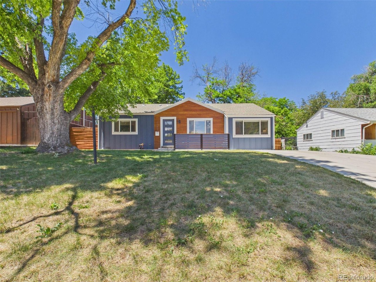 Photo of 3343 S Grape St Denver CO 80222