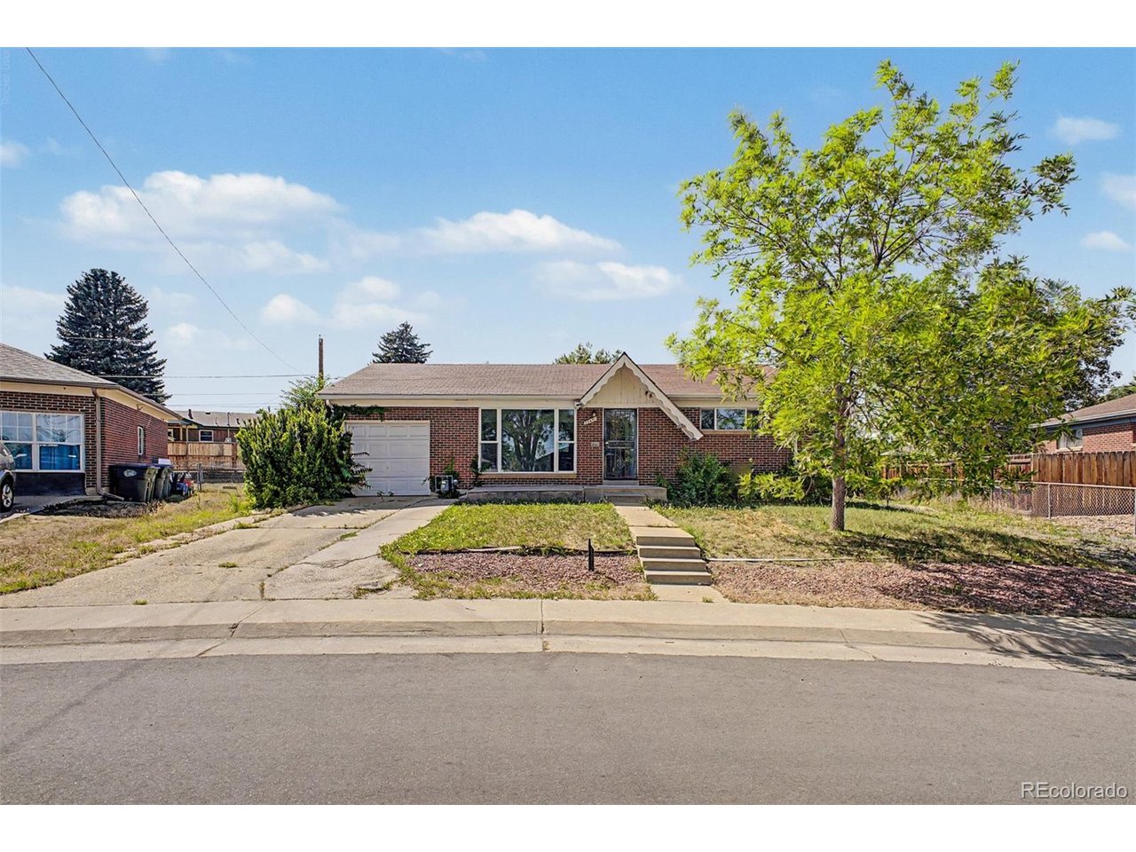 Photo of 10693 Loren Ln Denver CO 80233