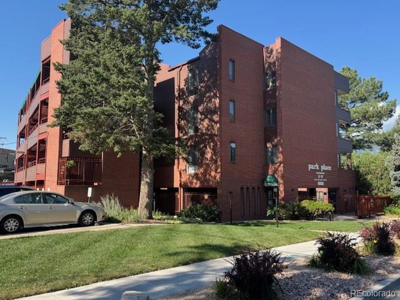 Photo of 31 W Boulder St Colorado Springs CO 80903