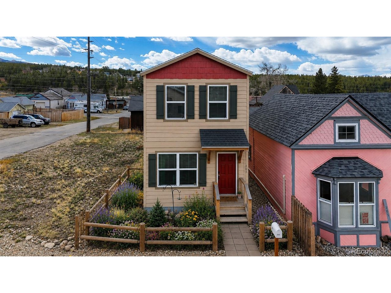 Photo of 203 Chestnut St Leadville CO 80461