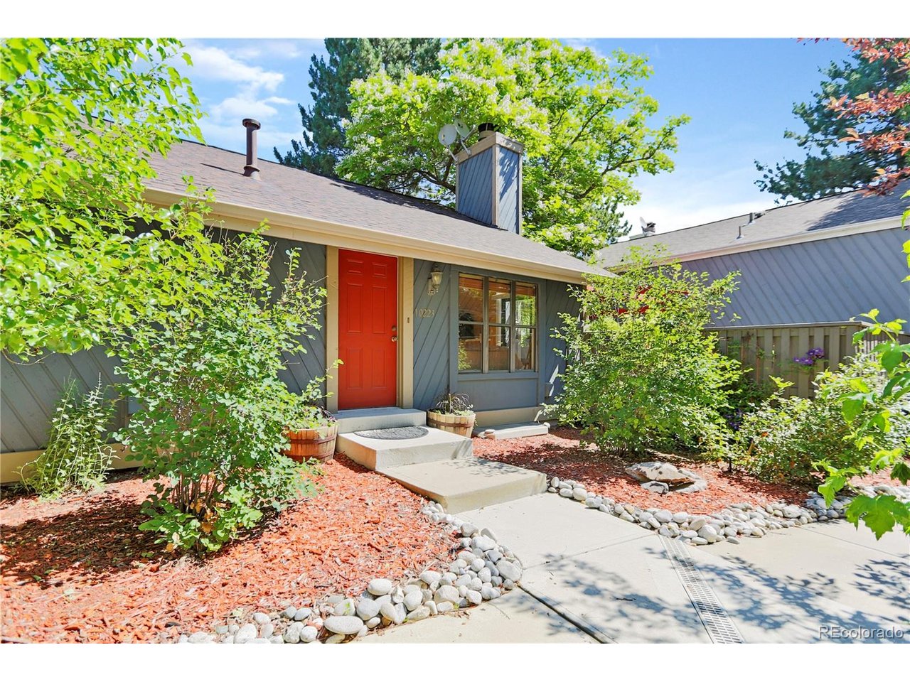 Photo of 10223 E Peakview Ave Englewood CO 80111