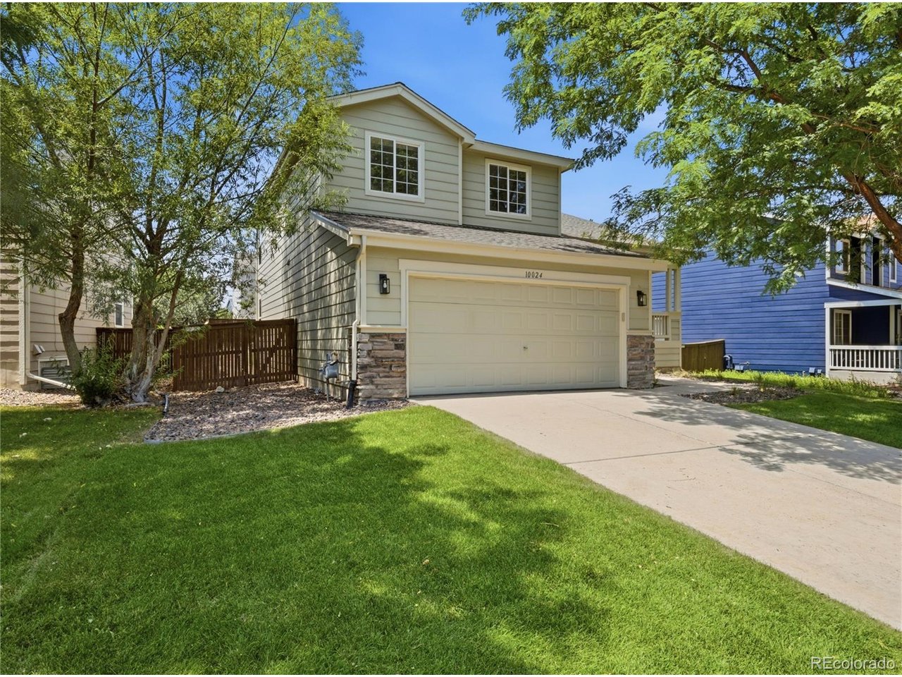 Photo of 10024 Strathfield Ln Littleton CO 80126