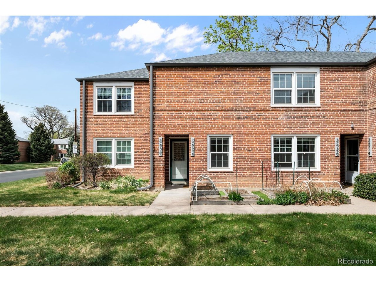 Photo of 2828 Jasmine St Denver CO 80207