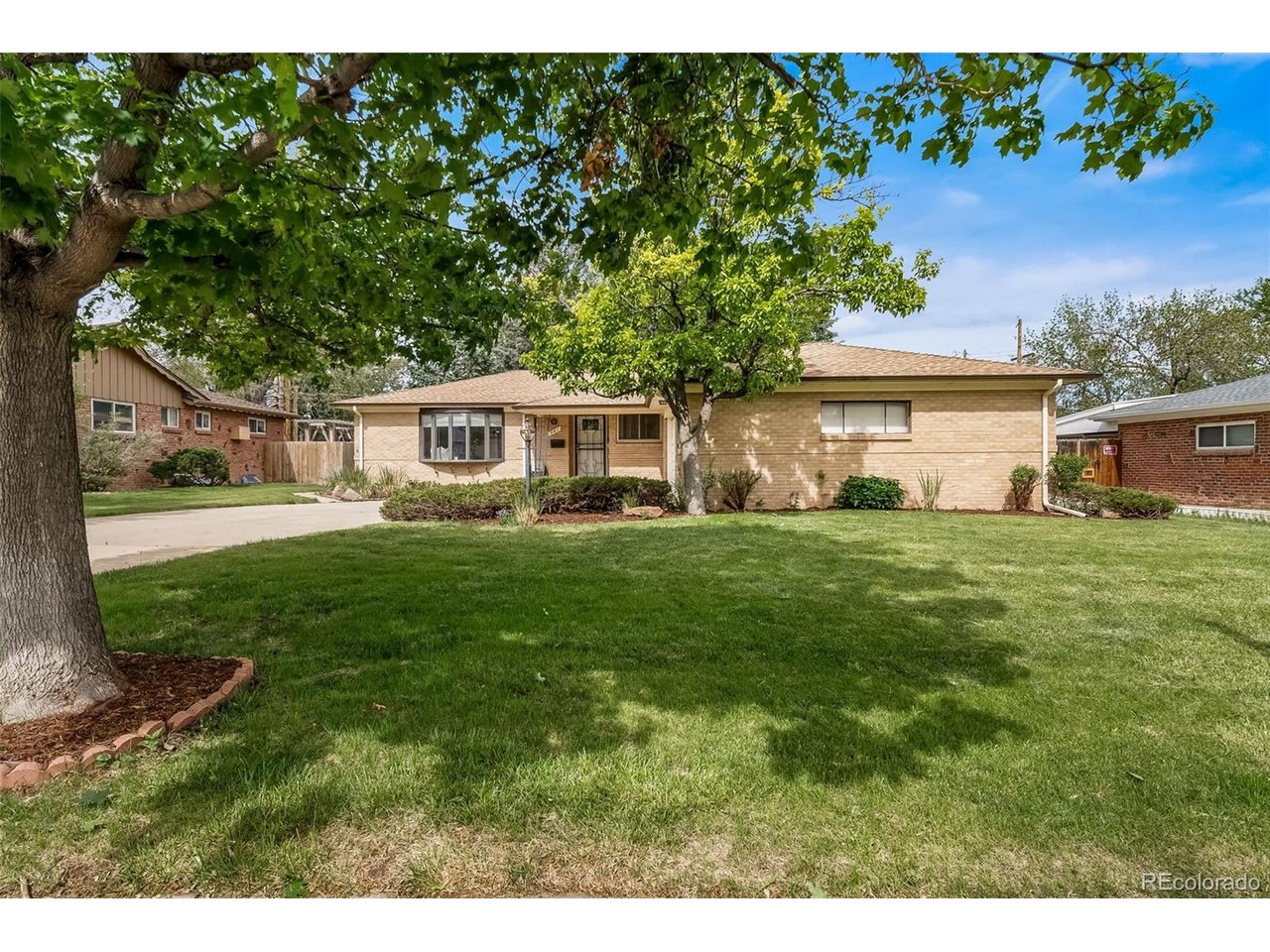 Photo of 341 Newark St Aurora CO 80010