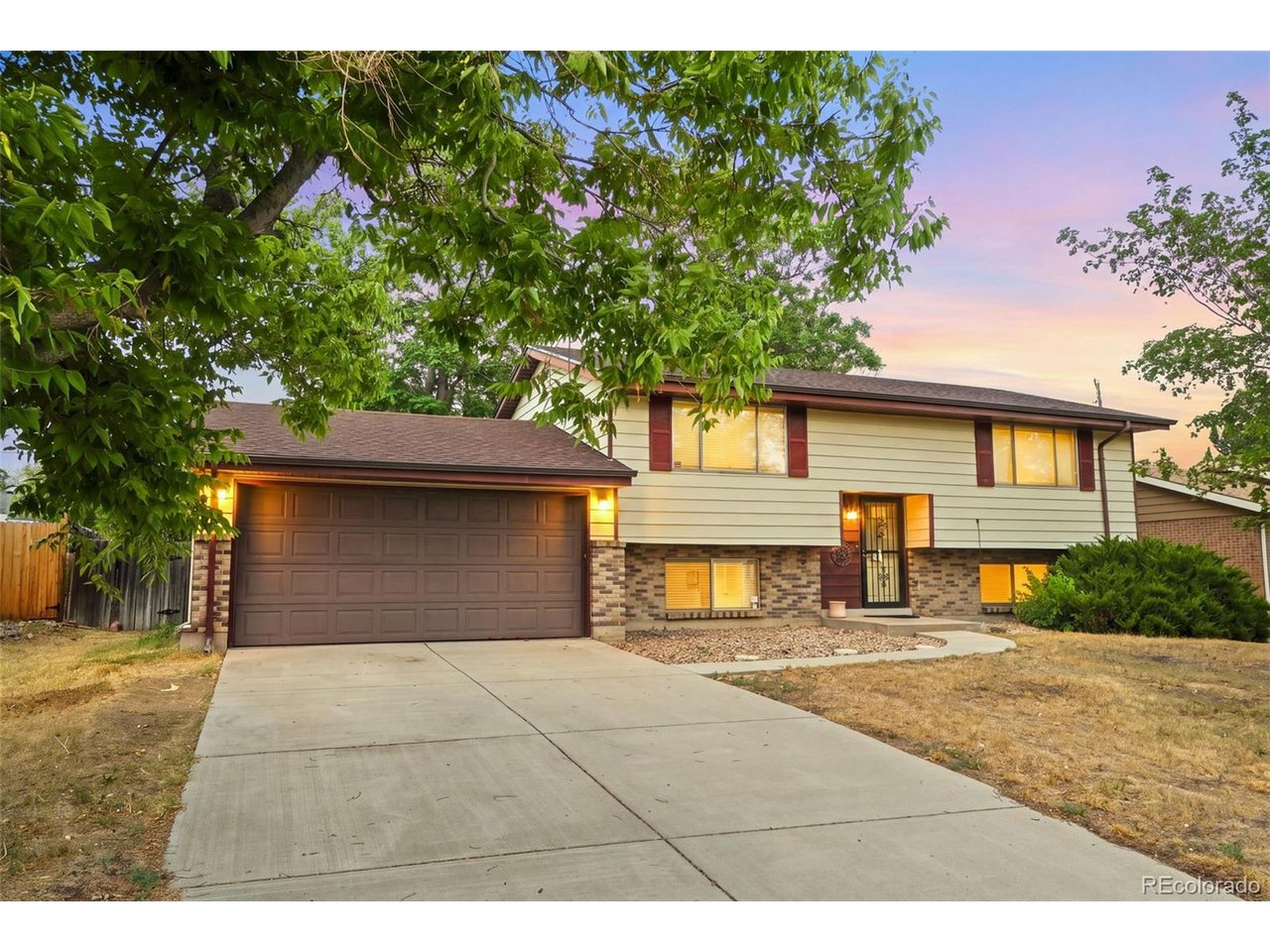 Photo of 984 S Victor Way Aurora CO 80012