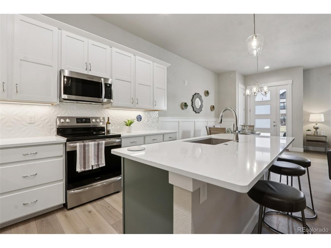 Photo of 176 High Point Dr Longmont CO 80504