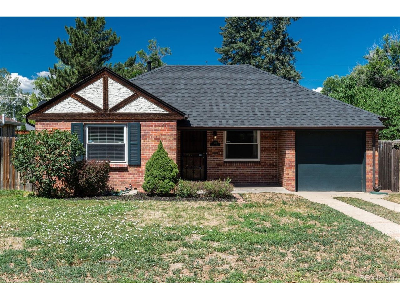 Photo of 1211 Jasmine St Denver CO 80220