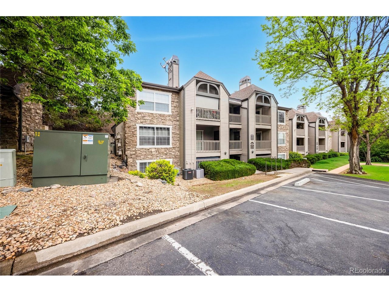 Photo of 9212 E Arbor Cir #E Englewood CO 80111
