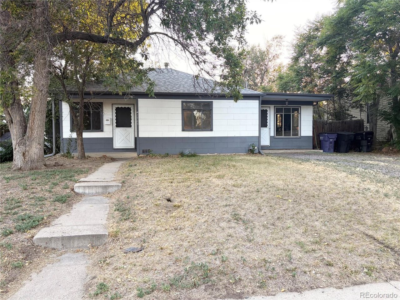 Photo of 1565 S Wolcott Ct Denver CO 80219