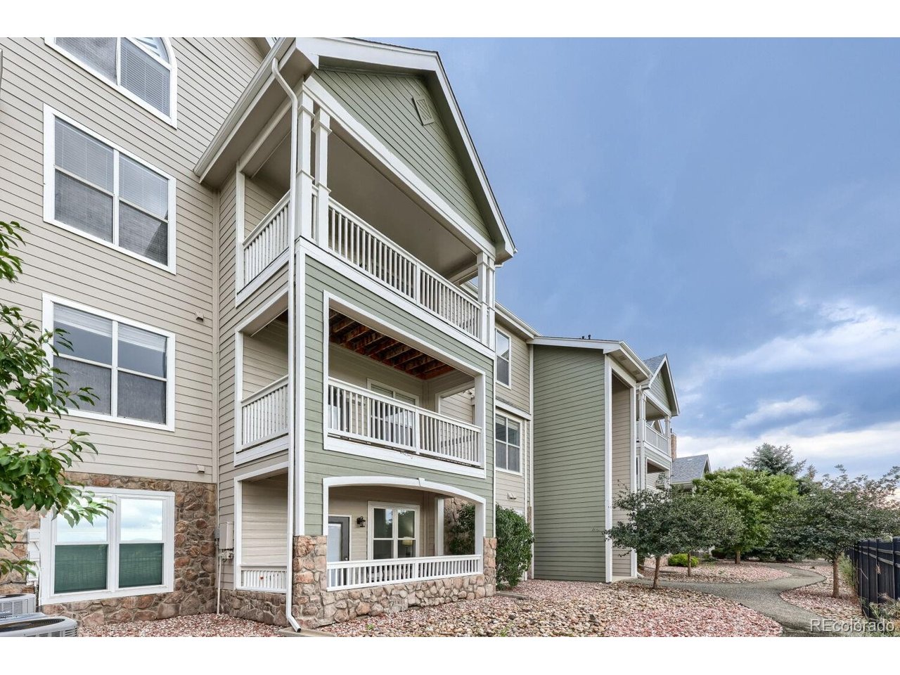 Photo of 6017 Castlegate Dr #F26 Castle Rock CO 80108