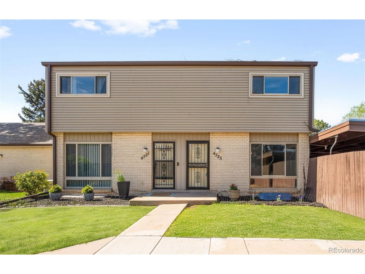 Photo of 4523 W Ponds Cir Littleton CO 80123