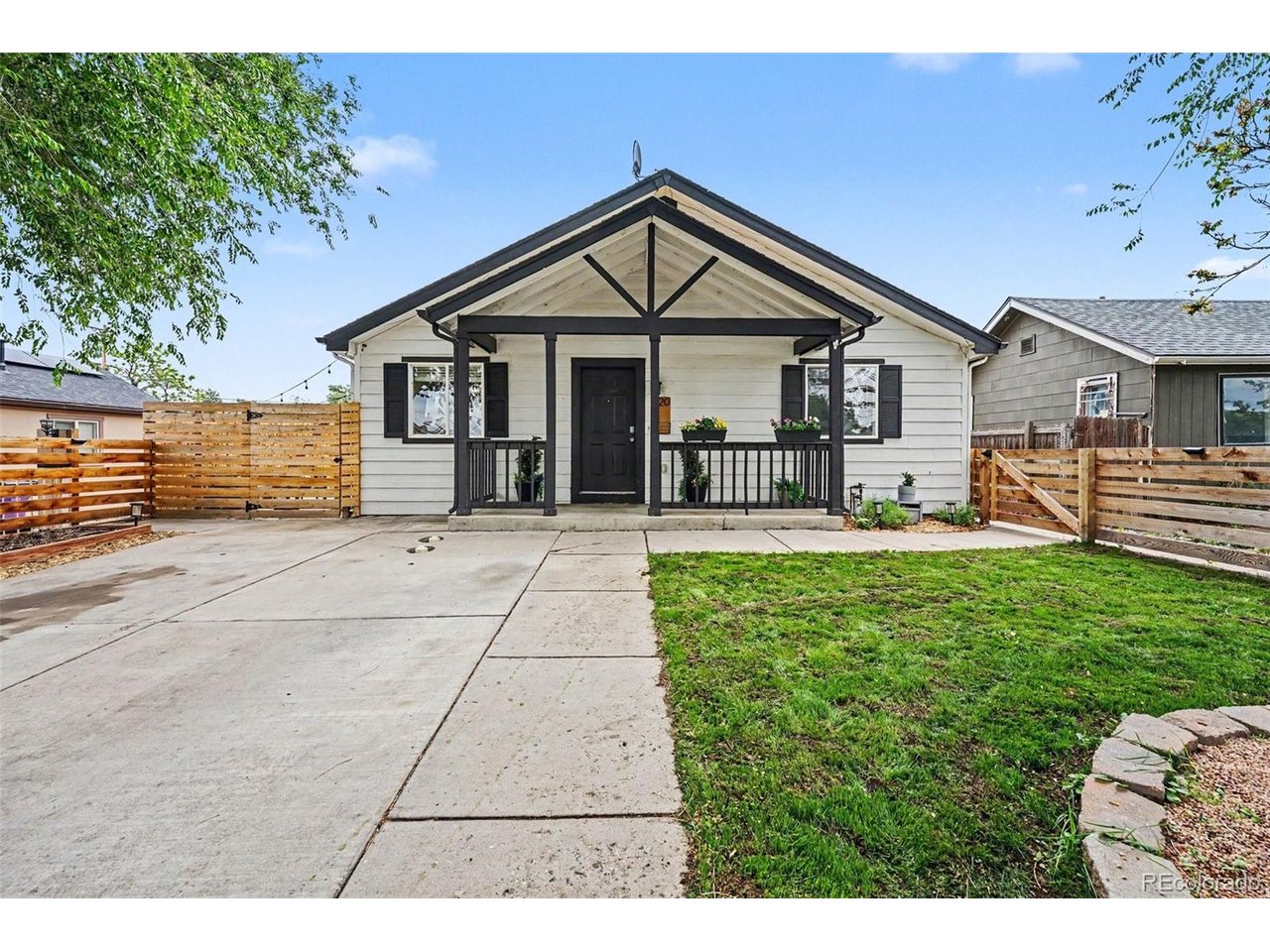 Photo of 620 S Stuart St Denver CO 80219