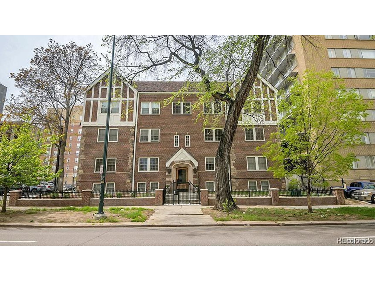 Photo of 963 N Logan St #23 Denver CO 80203