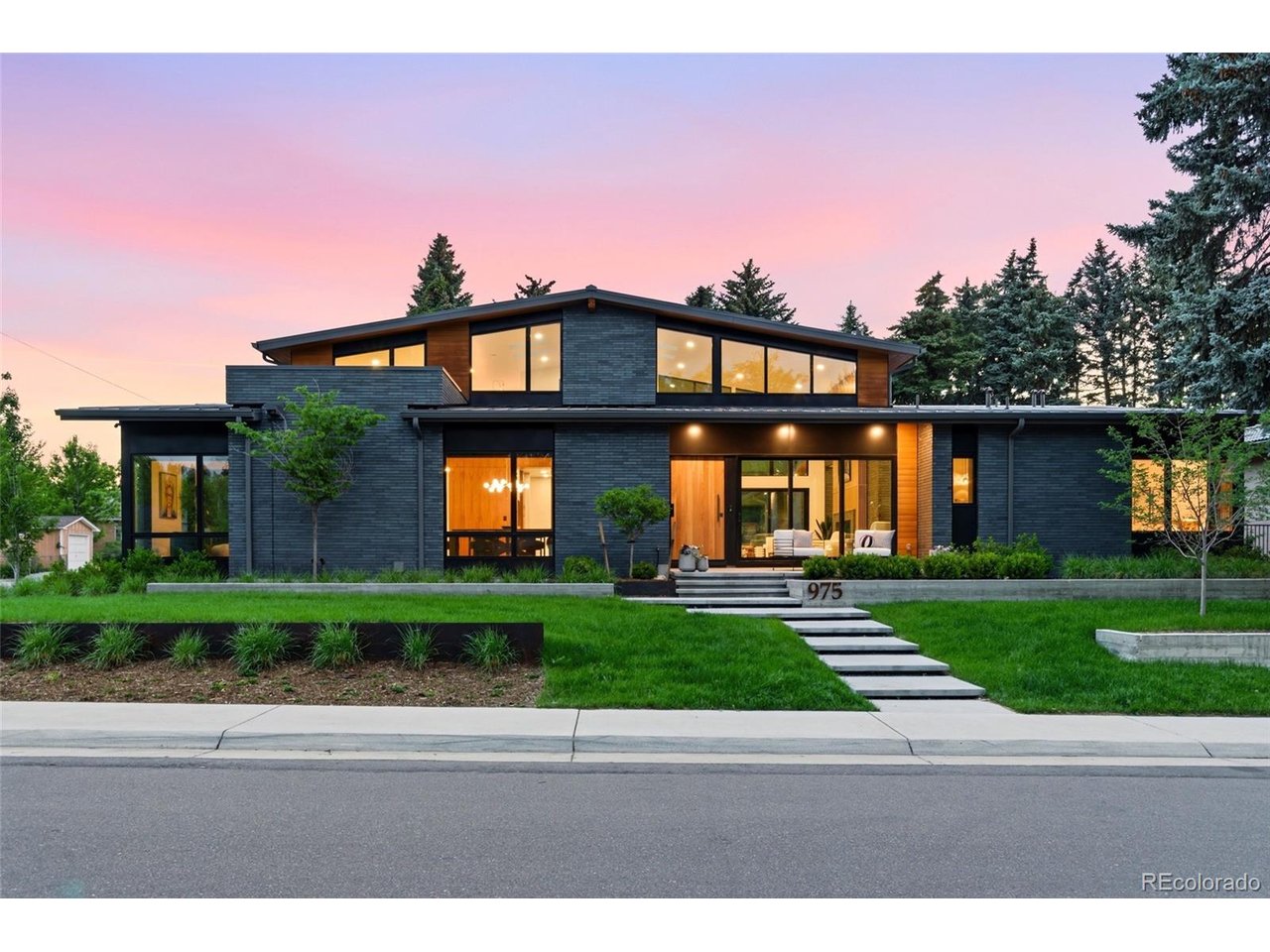 Photo of 975 S Monroe St Denver CO 80209