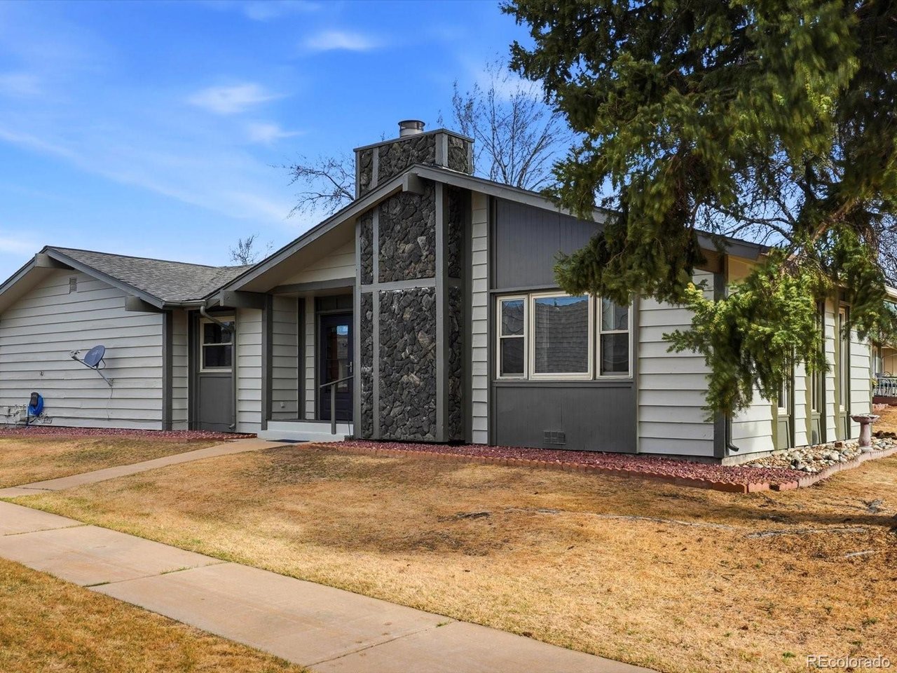 Photo of 26 Douglas Dr Broomfield CO 80020