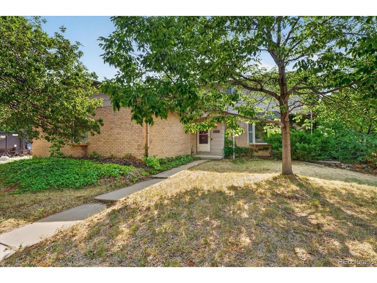 Photo of 8131 S Marshall Ct Littleton CO 80128