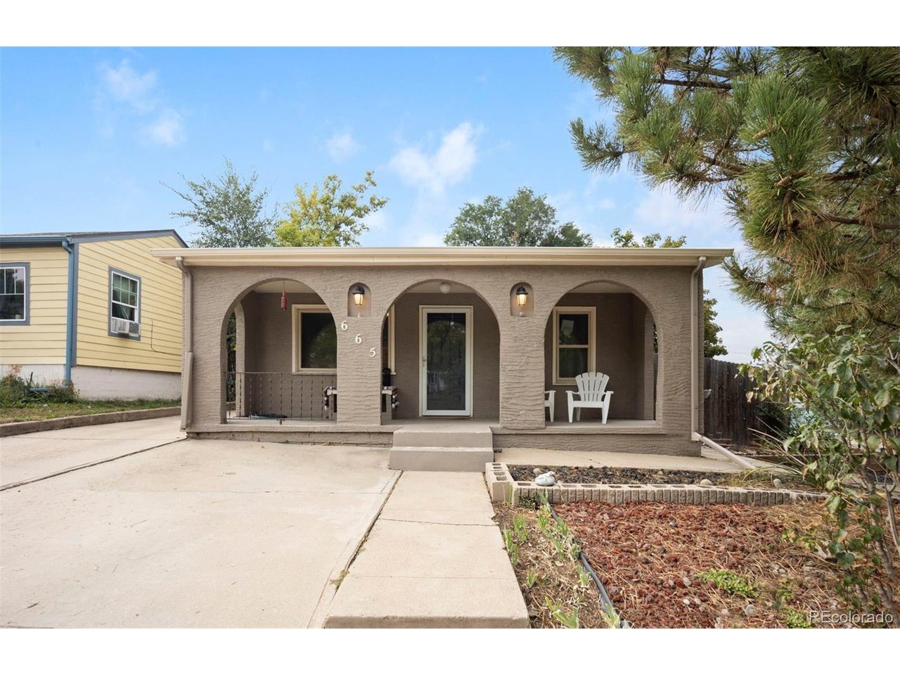 Photo of 665 Perry St Denver CO 80204