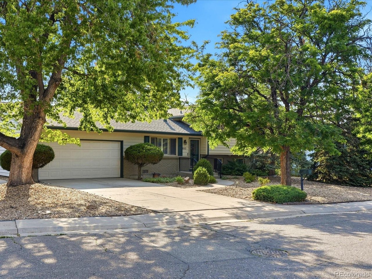 Photo of 893 S Oswego Ct Aurora CO 80012