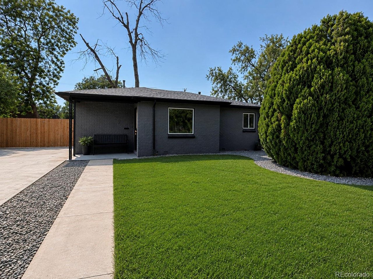 Photo of 2921 Jasmine St Denver CO 80207